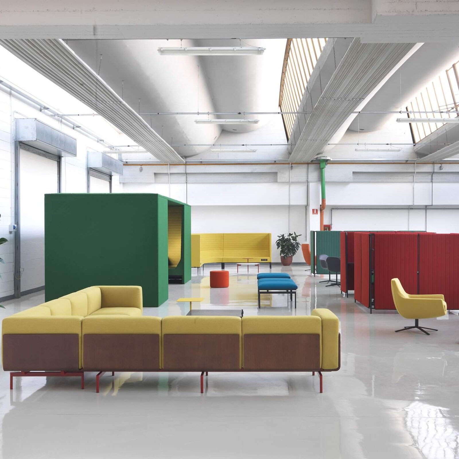 Lomacasa_Marelli_L-SOFA-Armchair_Gallery-1-5