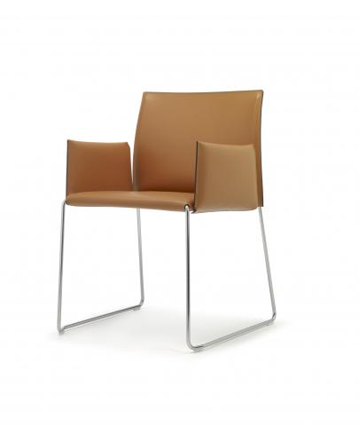 Lomacasa_Pellizzoni_Bizzy-Armchair_featured