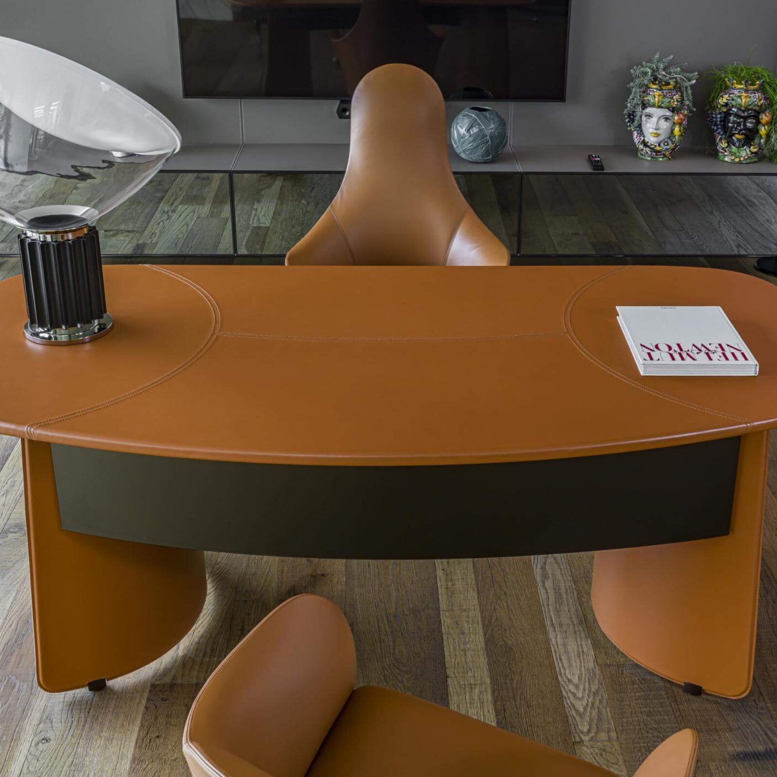 Lomacasa_Pellizzoni_Butterfly-Desk_Gallery-7