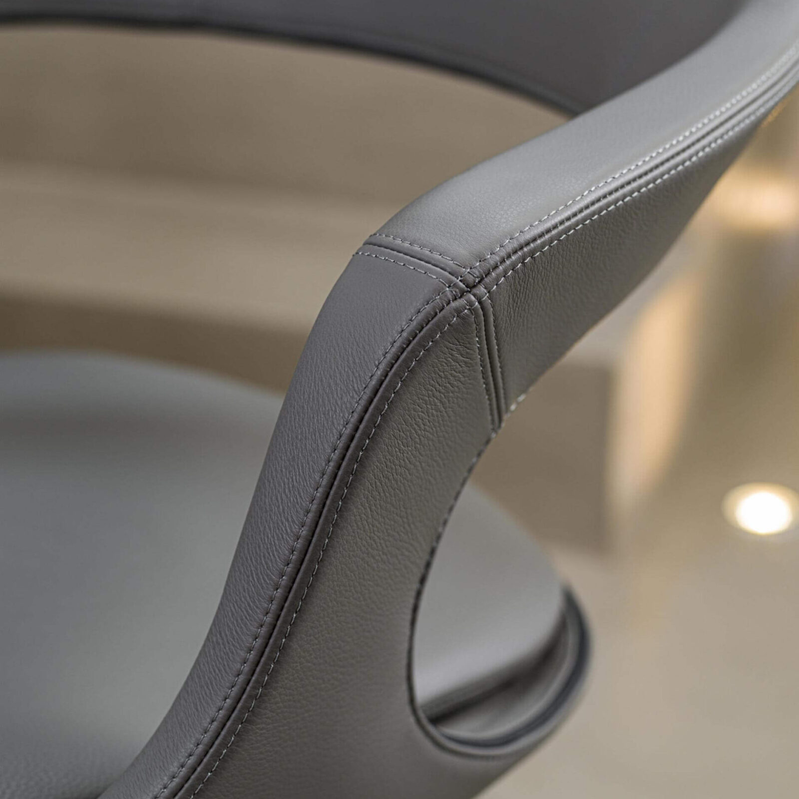 Lomacasa_Pellizzoni_Frenchkiss-Office-Wheels_Gallery-2