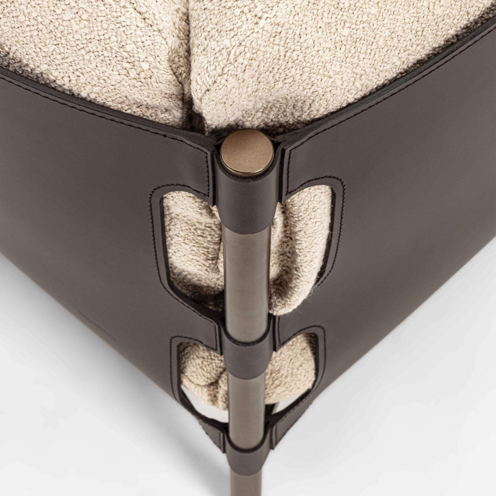 Lomacasa_Pellizzoni_Iris-Relax-Armchair_Gallery-4