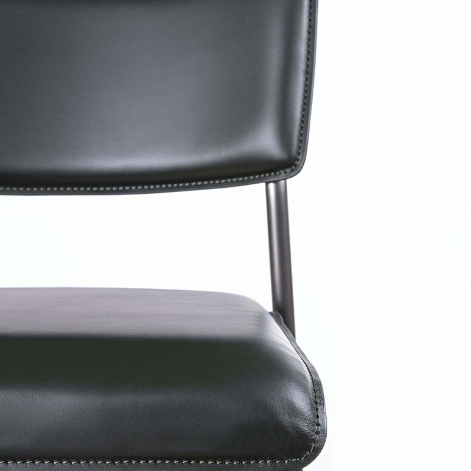 Lomacasa_Pellizzoni_Isotta-Stool_Gallery-3