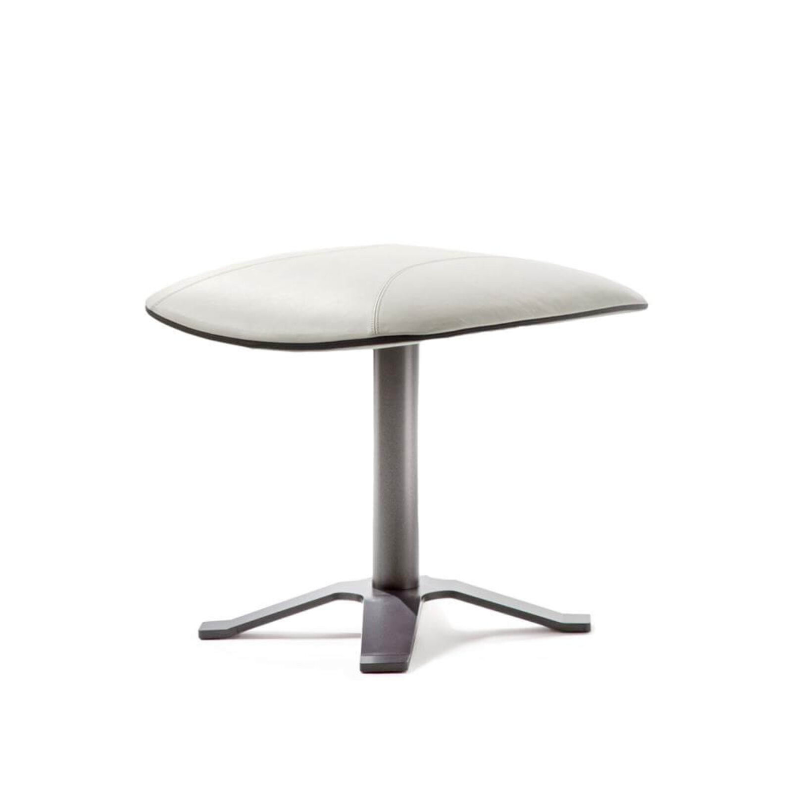 Lomacasa_Pellizzoni_Lullaby-Pouf_Gallery-3